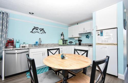Cedar Key Apartment | Cedar Key Islands Dolphins Cay Condo