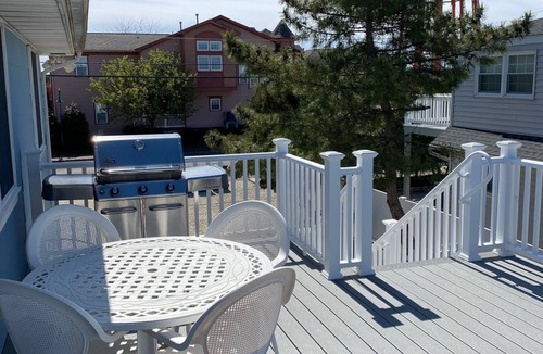 Beach Haven House | Center of Town - Walk Everywhere