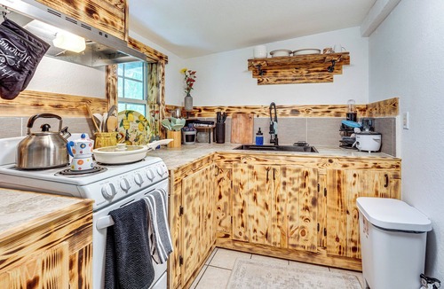 Anthony House | Central Florida Hideaway: Walk to Parks & Dining!