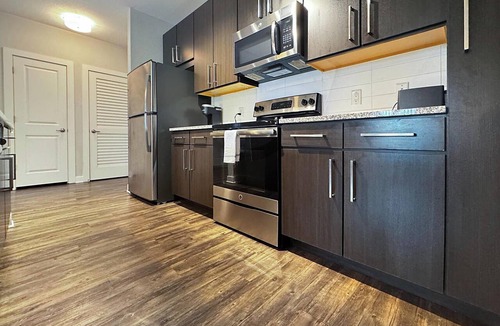 Carver City - Lincoln Gardens Apartment | Central Tampa 2 BR with Resort-Style Amenities