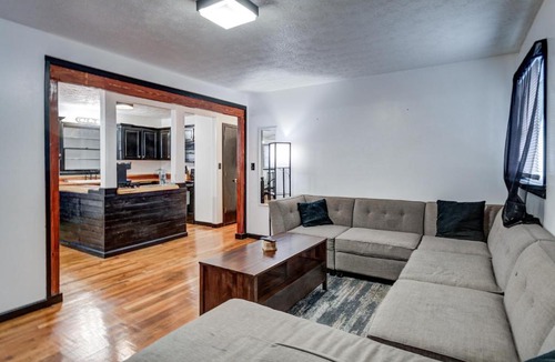 Johnson City House | Centralized Modern Home in Johnson City