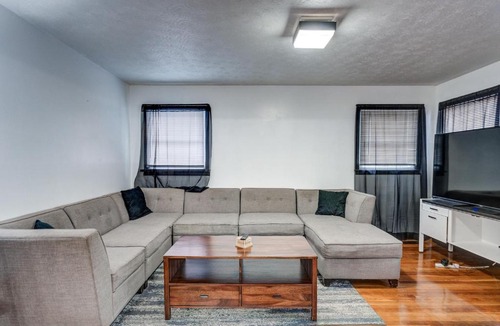 Johnson City House | Centralized Modern Home in Johnson City