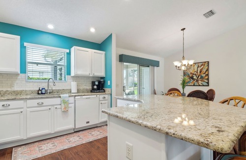Lynnhaven Cottage | Centrally Located Corner Home Near Lake Sumter