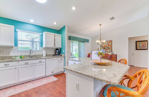 Lynnhaven Cottage | Centrally Located Corner Home Near Lake Sumter