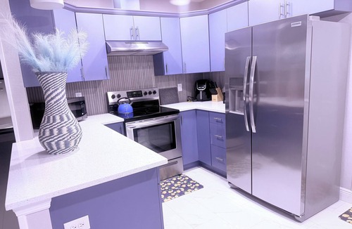 Lakeland House | Centrally Located Work Fun Chillax
