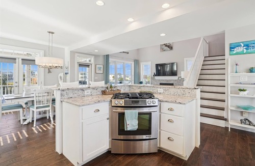Colington Harbour House | CH219C- Beautiful Canal front - Kill Devil Hills - Saturday Check In!