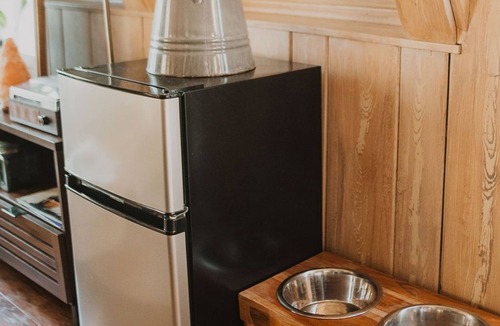 Boone Ski Chalet | Charmed @CherryHideaway - 1970s Vintage Modern - Mountain A-Frame - Dog Friendly