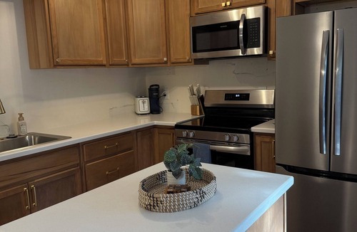 Cape Caneveral Beach Gardens House | Charming 2-bedroom townhome with AC, WiFi in awesome Cape Canaveral