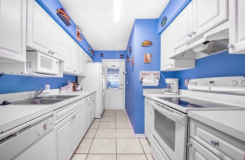 Temple Terrace House | Charming 2-Bedroom Townhouse with Cozy Vibes in USF Tampa Area