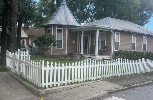 Tampa Heights Villa | Charming 2-bedroom villa with WiFi, AC in peaceful Tampa