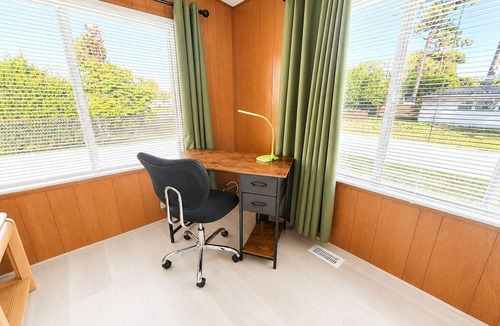 Allandale House | Charming 2BR/1BR mobile home with WiFi in Port Orange