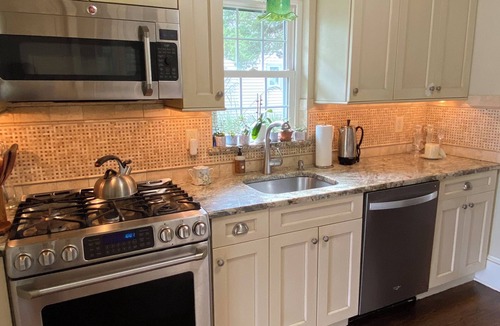 Stone Harbor Cottage | Charming 3 bedroom 1.5 bath Cottage