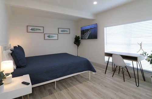 Greater Palm River Point CDC House | Charming 4b/2b Minutes to Downtown Tampa
