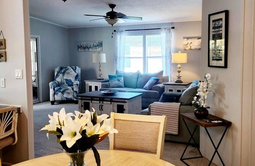 Braden River House | Charming 55+ community. Waterfront! Fantastic sunset views & private hot tub