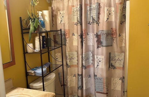 Buford House | Charming and Safe Private Suite with a private entrance.