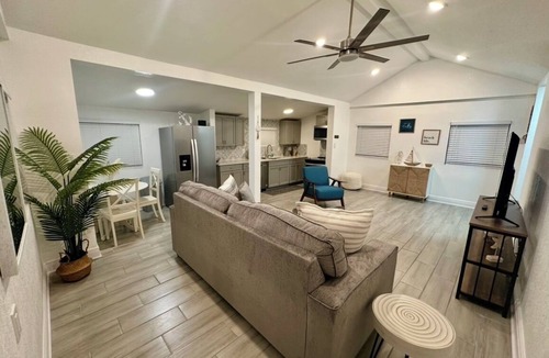 Clearwater Beach Cottage | Charming Beach Cottage just steps away from Beautiful Clearwater Beach!
