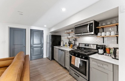 Bloomingdale Condo | Charming Bloomingdale Retreat | 2BR Private Condo
