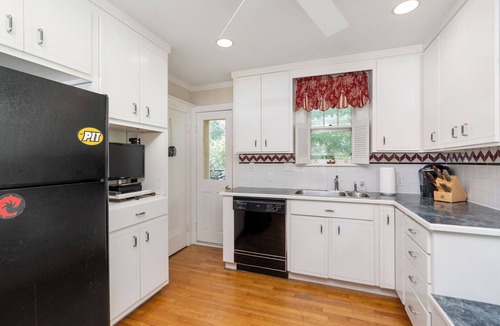 Waynesboro House | Charming Cape Cod overlooking South River in Waynesboro