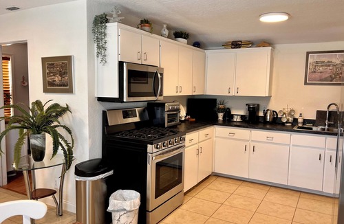 Edgewater House | Charming Coastal Getaway Near Beach, Dining & Nature!