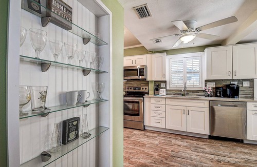 Gulfport House | Charming Downtown Gulfport Escape, Snowbird Friendly