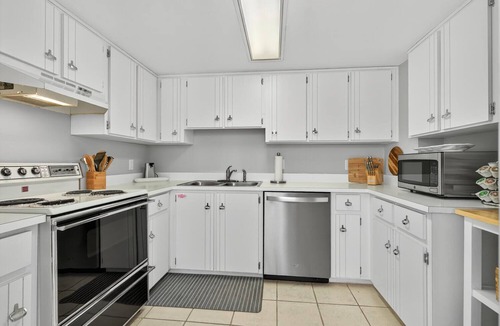 Flagler Beach Condo | Charming Flagler Beach 2-bedroom Condo with pool, fitness room and beach views