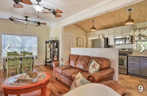 Palmetto House | Charming Home with Hot Tub and Garden, 20 minutes to Beach.