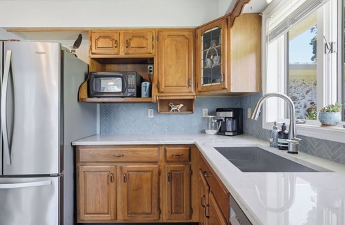 Cadiz House | Charming Lakefront ~ Community Dock Space + Golf Cart ~ Lily Pad 3b, 2b