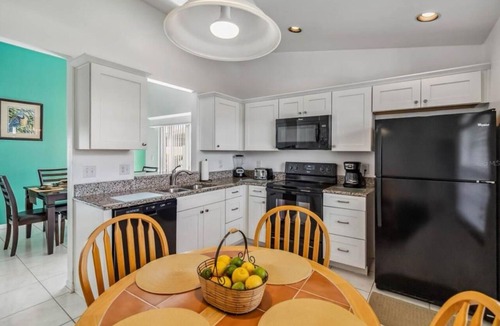 Indian Ridge House | Charming Pool House, 10-15min to Disney, 2BR/2BA.