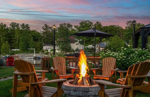 Wasaga Beach House | Charming riverside cottage