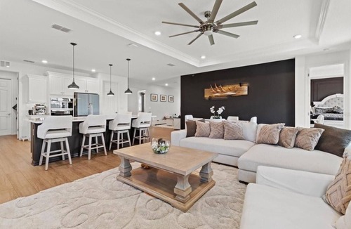 Ocala House | Charming short term rental 2-bedroom house with WIFI in fantastic OTOW, Ocala