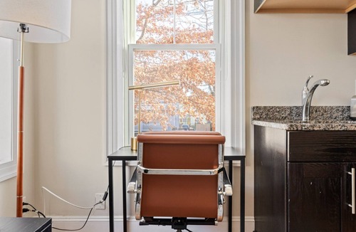 East Somerville Apartment | Charming Somerville 1BR nr Sullivans Square T, by Blueground