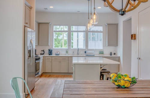 Cleveland Park House | Charming & Spacious NEW Modern Townhouse with rooftop