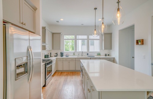 Cleveland Park House | Charming & Spacious NEW Modern Townhouse with rooftop