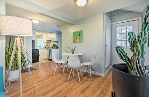 Warwick House | Charming Warwick Vacation Rental: Walk to Bay
