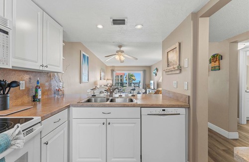 Point East Condo | ✨Cheery Ocean View Condo with Great Amenities-Point East 213✨