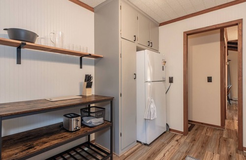 Deep Gap Cabin | Cheery on Top! WIFI - Dogs Ok - 2Fireplaces