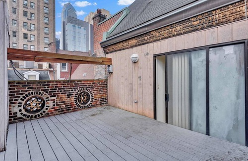 Rittenhouse Row Apartment | Chic 1BR Retreat | Sleeps 4 | Liberty Bell Philly