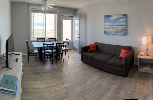 Wildwood Crest Hotel | Chic hotel suite with WiFi and AC in charming Wildwood Crest