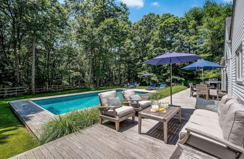 Bridgehampton House | Chic in Bridgehampton- Pickleball Free Pool Heating Fire Pit