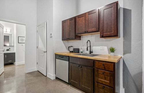 Brewerytown Apartment | Chic Loft | Free Parking, Gym, Game Room