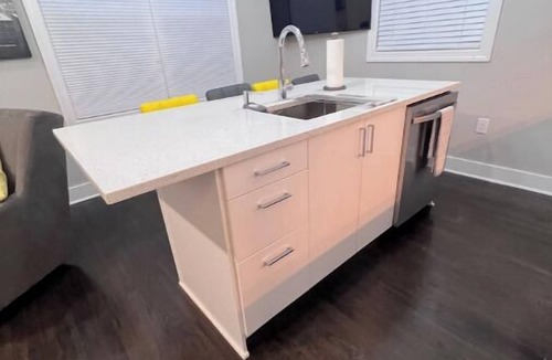 Livingston Apartment | Chic, quiet and comfy apartment.