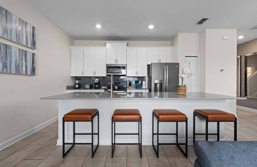 Kissimmee House | Chic Resort Getaway – 15 Min to Disney