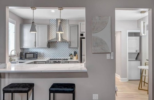 Southbank Apartment | Chic Riverfront apartment in downtown San Marco