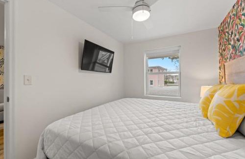 Windy Hill Apartment | Chic & Simple 1BR Furry Friends Welcome