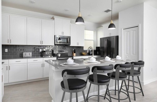 Kissimmee House | Chic & Spacious Best Vacation Home