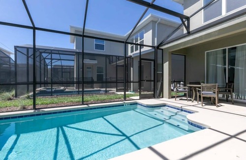 Kissimmee House | Chic & Spacious Best Vacation Home