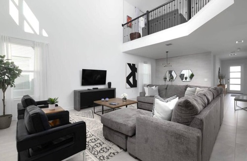 Kissimmee House | Chic & Spacious Best Vacation Home