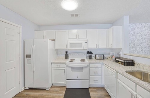 Valley Falls Apartment | Chill & Splash Getaway | Spacious Apt for 8