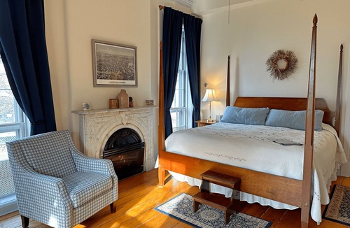 Smith Hill Bed & Breakfast | Christopher Dodge House