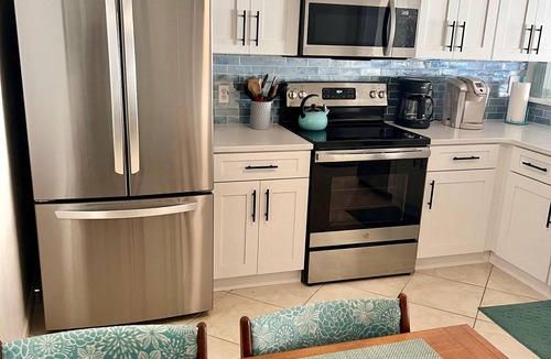 Lady Lake Villa | Cindy’s Place, Prime Location, Patio Villa